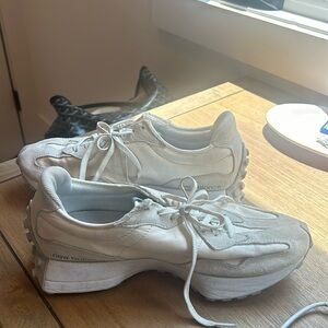New Balance 327
